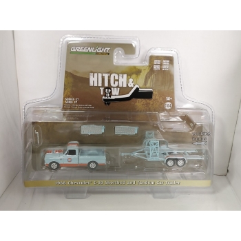 Greenlight 1:64 Chevrolet C-10 Shortbed 1968 Gulf and Tandem Car Trailer